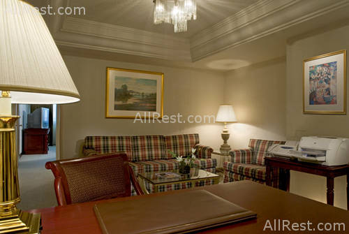 Sheraton Ambassador Hotel 4